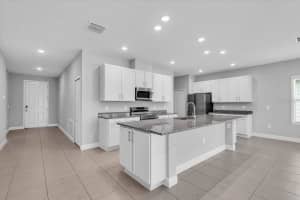 1813 EVERSON STREET, BRADENTON, FL 34208 - MLS#MFRTB8418380