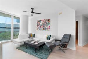 175 1ST STREET, ST PETERSBURG, FL 33701 - MLS#MFRTB8418520