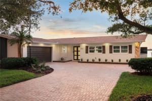 202 Driftwood Ln, LARGO