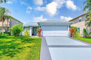 1630 Gray Bark Dr, OLDSMAR