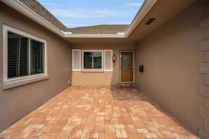 6561 GOLDEN HORSESHOE DRIVE, SEMINOLE, FL 33777 - MLS#MFRTB8418598