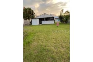 18005 1st St E Redington Shores, FL 33708 - Off Market
