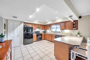 2832 SPRINGDELL CIRCLE, VALRICO, FL 33596 Sold 10/16/25