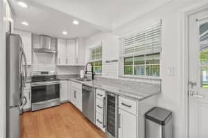 322 35TH AVENUE, ST PETERSBURG, FL 33704 - MLS#MFRTB8418680