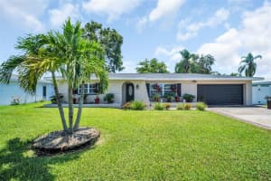 2019 Magnolia Dr, CLEARWATER