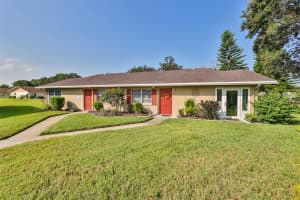 1904 Canterbury Ln #m26, SUN CITY CENTER