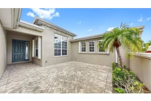 2433 KENSINGTON GREENS DRIVE, SUN CITY CENTER, FL 33573 - MLS#MFRTB8418737