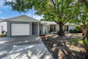 6702 GLEN FOREST COURT, TAMPA, FL 33615 - MLS#MFRTB8418769