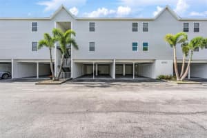 3607 E Bay Dr #205, HOLMES BEACH