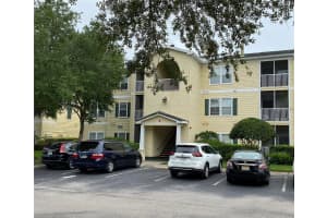 18421 Bridle Club Dr #18421, TAMPA