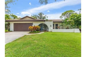 7220 Sunshine Dr S, ST PETERSBURG