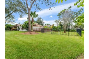 7220 SUNSHINE DRIVE, ST PETERSBURG, FL 33705 - MLS#MFRTB8418923