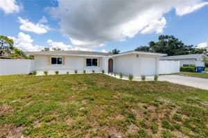 2541 COLUMBUS WAY, ST PETERSBURG, FL 33705 - MLS#MFRTB8418930