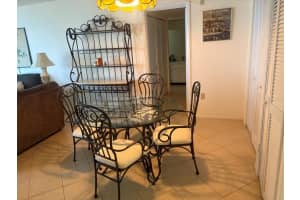 618 BIRD BAY DRIVE, VENICE, FL 34285 - MLS#MFRTB8419001
