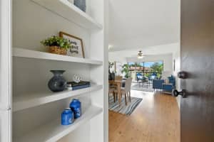 825 SOUTH VILLAGE DRIVE, ST PETERSBURG, FL 33716 - MLS#MFRTB8419015