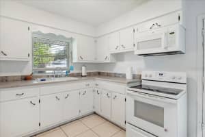 2770 WOOD STREET, SARASOTA, FL 34237 - MLS#MFRTB8419046