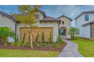 117 Corserra Dr, NOKOMIS