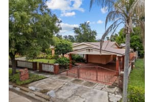 3220 LANCASTER LANE, TAMPA, FL 33619 - MLS#MFRTB8419142