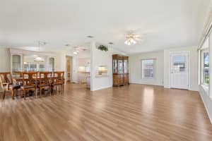 1804 QUAIL HILL DRIVE, LAKELAND, FL 33810 - MLS#MFRTB8419148