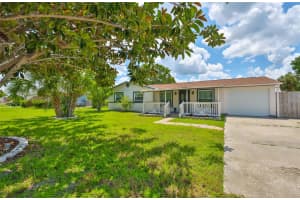 812 WHITE HERON BOULEVARD, RUSKIN, FL 33570 - MLS#MFRTB8419260