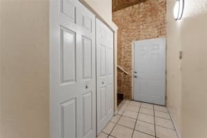 5039 SUNRIDGE PALMS DRIVE, TAMPA, FL 33617 - MLS#MFRTB8419327