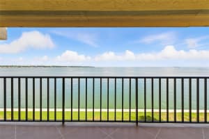 7540 SUNSHINE SKYWAY LANE, ST PETERSBURG, FL 33712 Sold 10/23/25