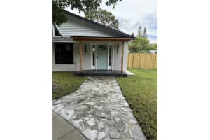 1913 Lakewood Dr Clearwater, FL 33763 - Off Market
