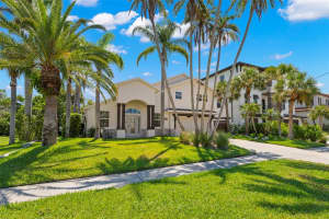 819 BAY ESPLANADE, CLEARWATER BEACH, FL 33767 - MLS#MFRTB8419651