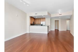 450 KNIGHTS RUN AVENUE, TAMPA, FL 33602 - MLS#MFRTB8419673