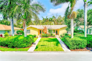 240-242 MATEO WAY, ST PETERSBURG, FL 33704 - MLS#MFRTB8419738