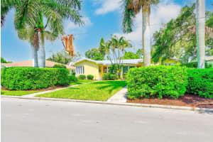 240-242 MATEO WAY, ST PETERSBURG, FL 33704 - MLS#MFRTB8419738