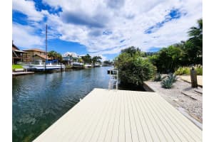 3790 BEACH DRIVE, ST PETERSBURG, FL 33705 - MLS#MFRTB8419770