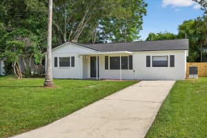 1945 Palm Dr, CLEARWATER
