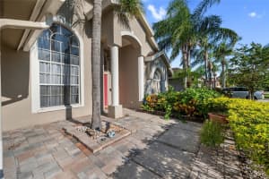 10028 OASIS PALM DR, TAMPA, FL 33615 - MLS#MFRTB8419865