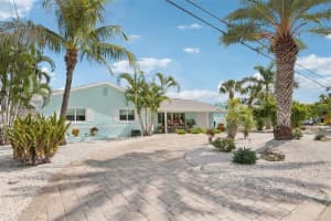 7869 CAUSEWAY BOULEVARD, ST PETERSBURG, FL 33707 - MLS#MFRTB8420164