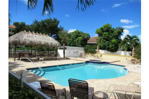 1045 PINELLAS BAYWAY S, ST PETERSBURG, FL 33715 - MLS#MFRTB8420173