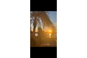 689 LAKE HOWARD DRIVE, WINTER HAVEN, FL 33880 - MLS#MFRTB8420179