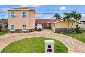 213 LEEWARD ISLAND, CLEARWATER BEACH, FL 33767 - MLS#MFRTB8420603