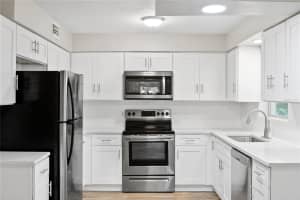 5340 SANTA MONICA BOULEVARD, JACKSONVILLE, FL 32207 - MLS#MFRTB8420627