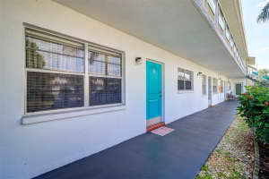 5945 21st St N #6, ST PETERSBURG