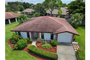 3001 Vivienda Blvd, BRADENTON
