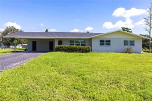 2207 Woodland Blvd, FORT MYERS