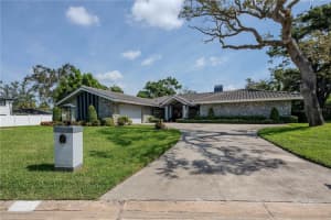 2343 KINGS POINT DRIVE, LARGO, FL 33774 - MLS#MFRTB8420747