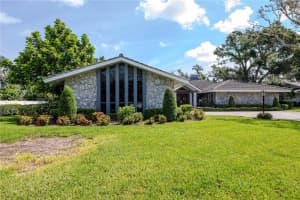2343 KINGS POINT DRIVE, LARGO, FL 33774 - MLS#MFRTB8420747