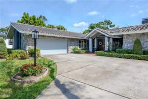 2343 KINGS POINT DRIVE, LARGO, FL 33774 - MLS#MFRTB8420747