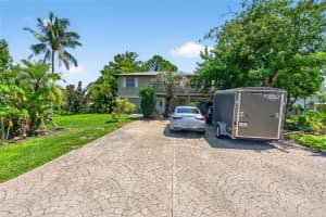 8521 Cypress Dr S, FORT MYERS