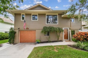 1011 S Pointe Alexis Dr, TARPON SPRINGS