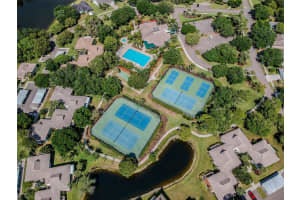 1011 POINTE ALEXIS DRIVE, TARPON SPRINGS, FL 34689 - MLS#MFRTB8420782