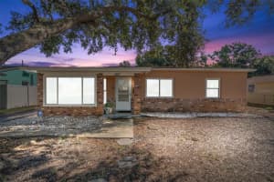 1117 Tyrone Blvd N, ST PETERSBURG