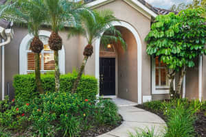 9101 HIGHLAND RIDGE WAY, TAMPA, FL 33647 - MLS#MFRTB8420970